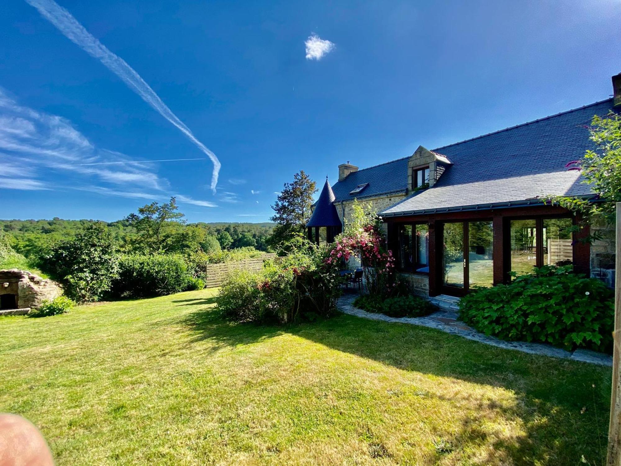 Domaine De Lann Kerhuerh Guest House La Chapelle-Neuve  Exterior photo